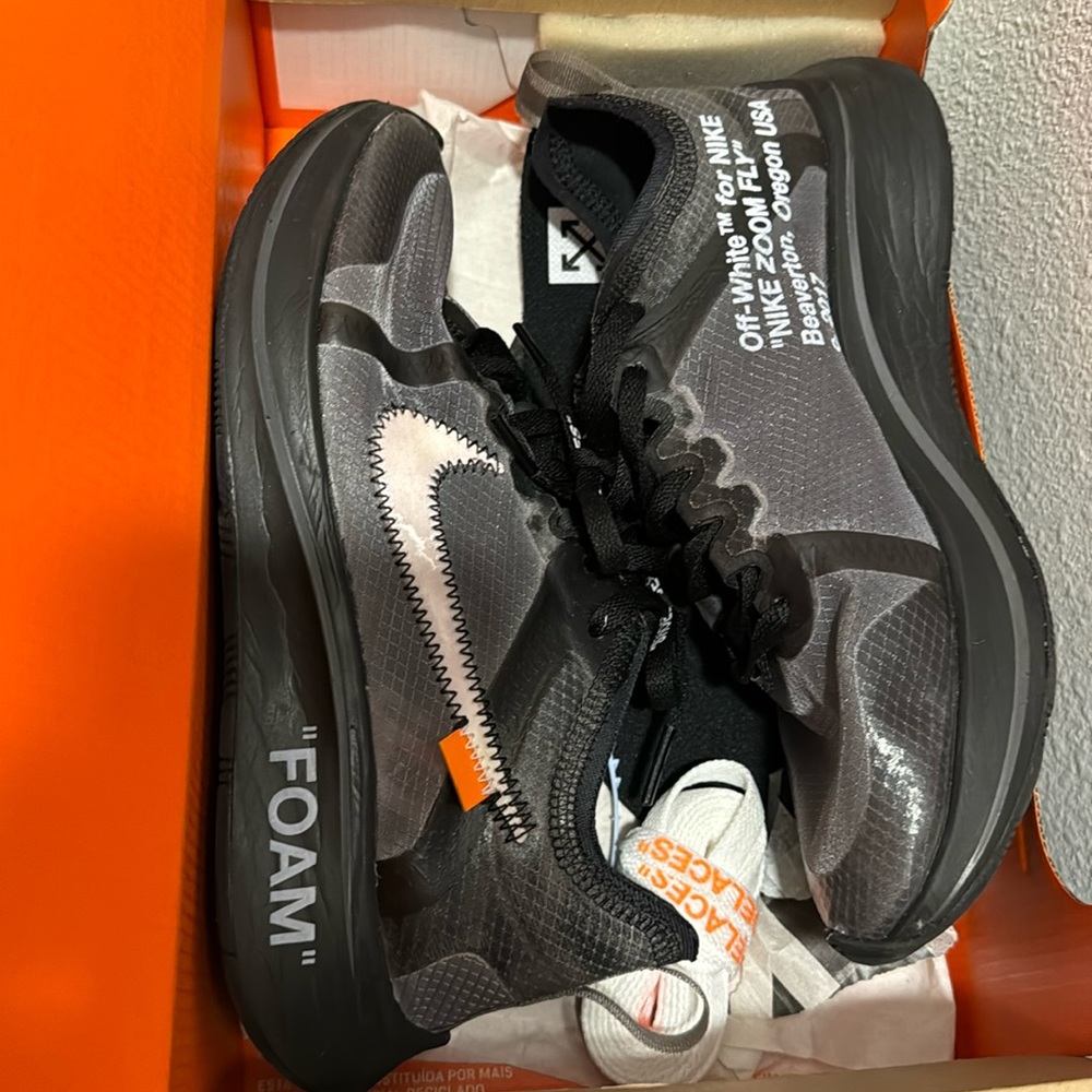 Authentic off-white Nike zoom fly